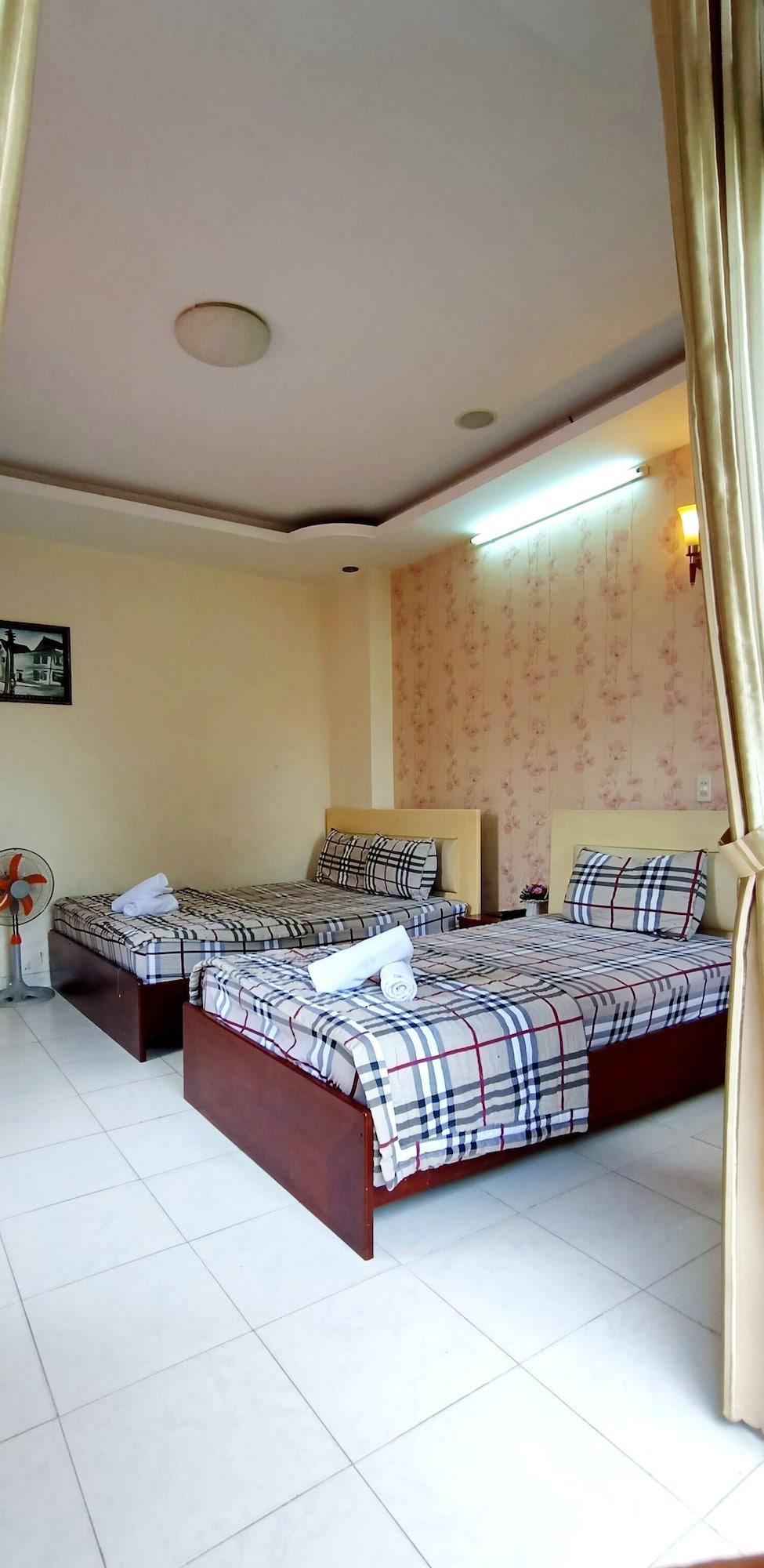 Lan Anh Hotel Ho Chi Minh City Exterior photo