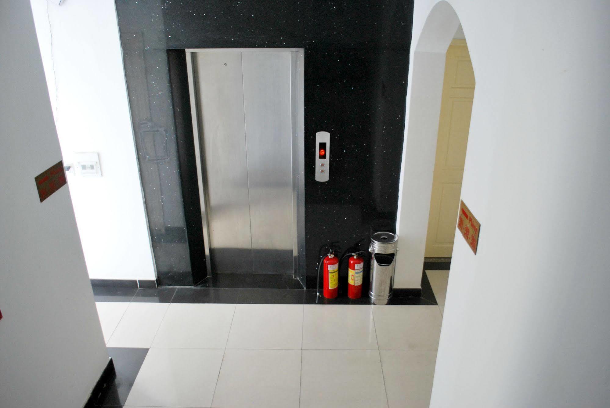 Lan Anh Hotel Ho Chi Minh City Exterior photo